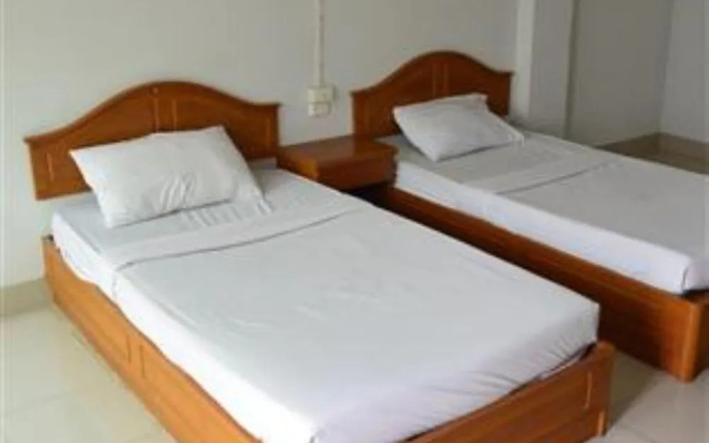 Yong Dee Apartment