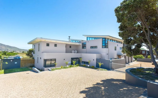 Sunset Splendour Guesthouse