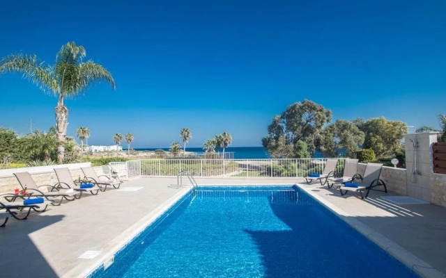 Villa Shaye AQ Me16