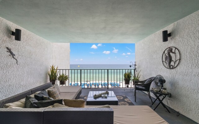 Stunning 2/2 Designer Condo w Coastal Appeal Right on the Gulf!