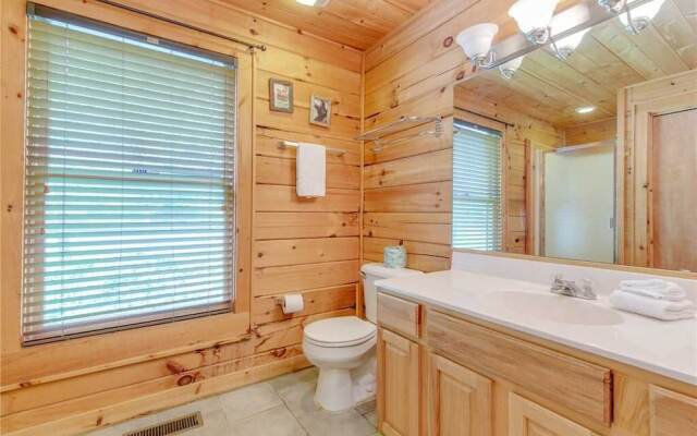 Gentle Bens Den 4 Bedroom Home