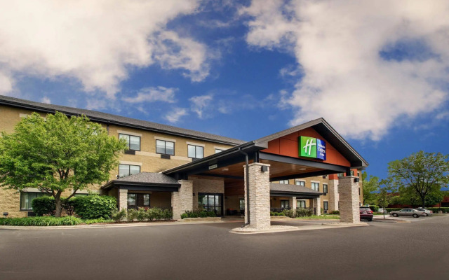 Holiday Inn Express & Suites Aurora - Naperville by IHG