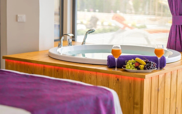 Villa Amore by Akdenizvillam