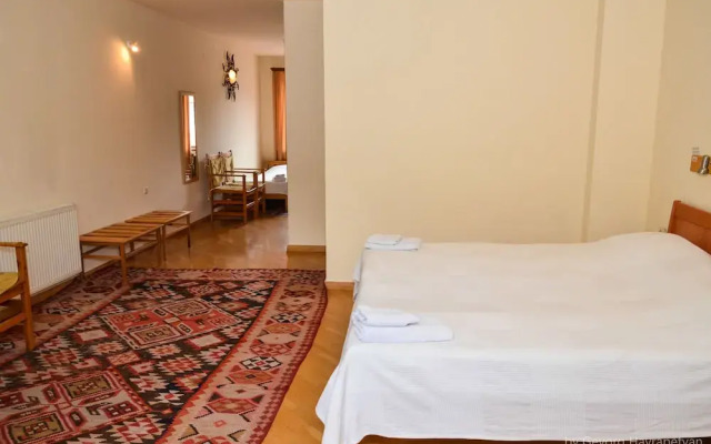 Hotel Mirhav