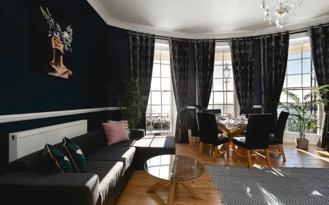 Marine Parade Sea View 2-bedroom Apartment