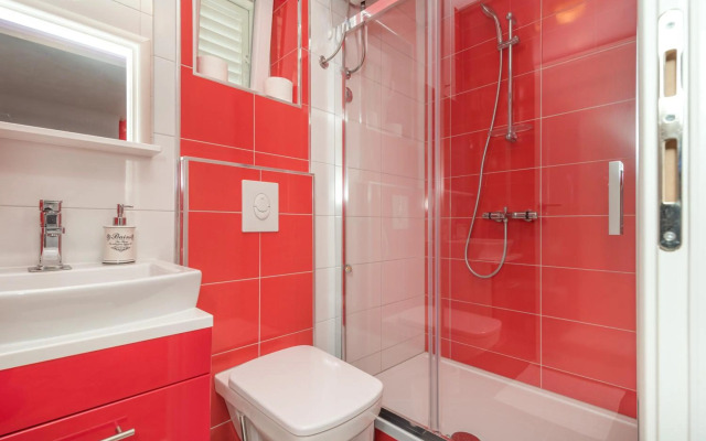 New 4* apartment "Orto" in the center of Trogir