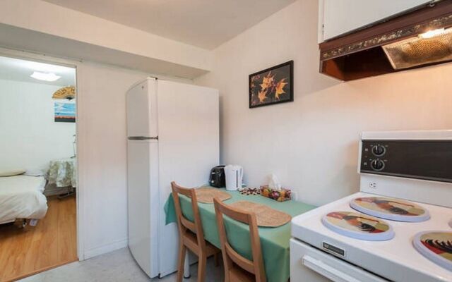 Beautiful Detached 6 Bedroom House