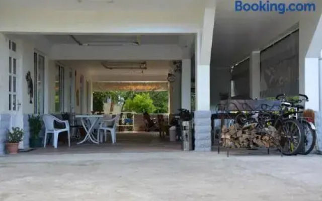 TJ Guest House