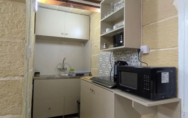 Apartment in Valletta by Ruwts