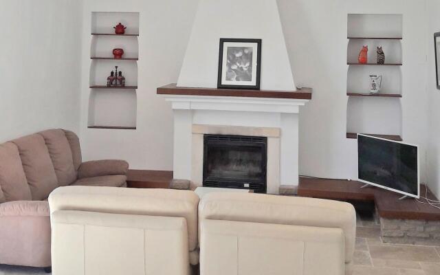 Cozy holiday home in Saint-Antonin-du-Var with large pool