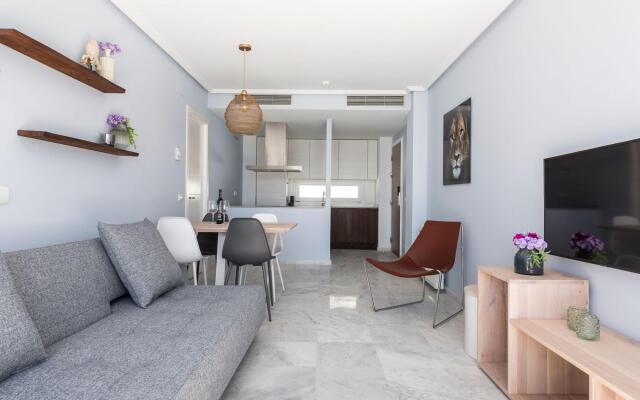 Modern apartment with roof terrace and sea view