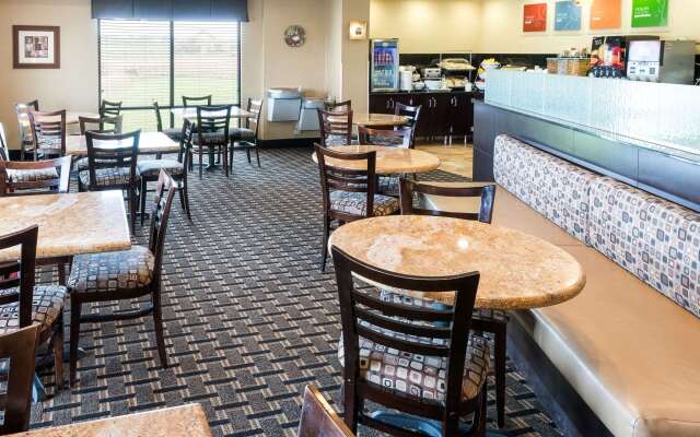 Holiday Inn Express Rochester South - Mayo Area by IHG