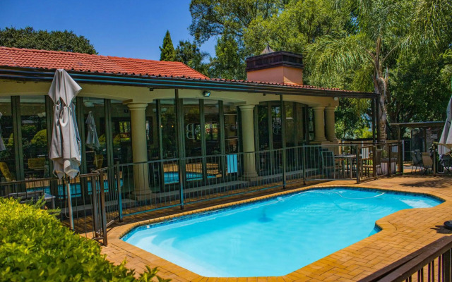 Hutten Heights Lodge by Ilawu