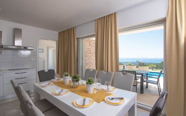 Luxury Villa Royal I with Private Pool