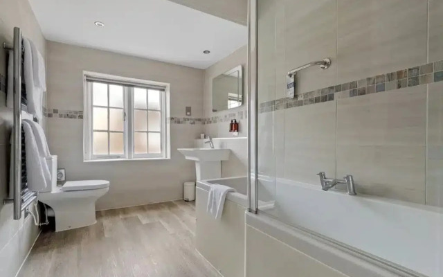 Sleeping Bear Hotel Dorchester