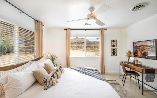 The Full Moon, Joshua Tree: Hot Tub, Sauna, Views