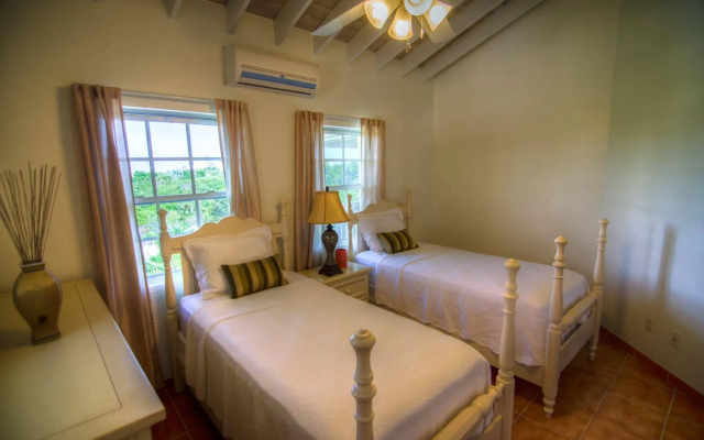 Grace Bay Beach Ocean Villas