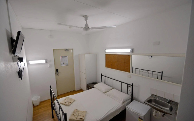 Youth Shack Backpackers