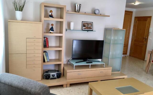 Apartamento Con Terraza, Vistas Al Mar Y Piscina