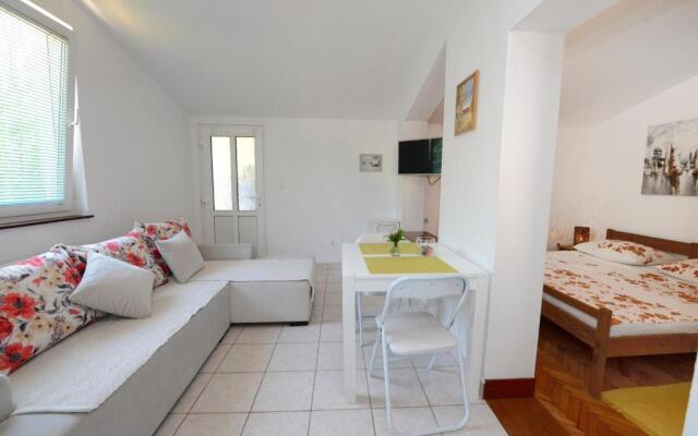 Apartments Tena