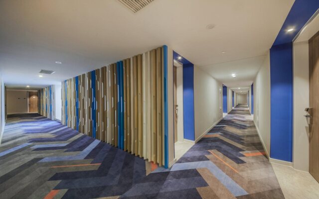 Holiday Inn Express Shanghai Xuhui Binjiang by IHG