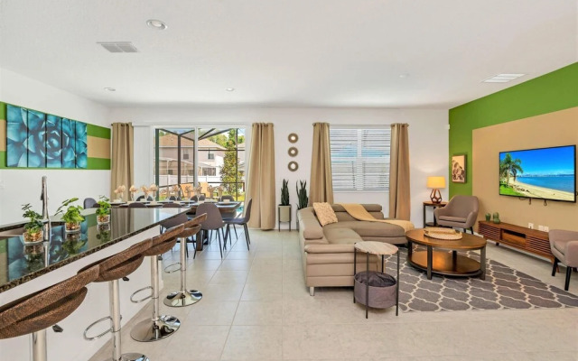 6BR Luxury Home - Private Pool Games Room