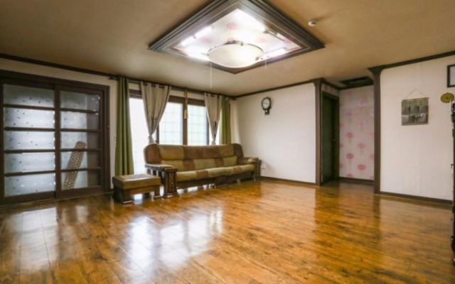 Andong Horse Park Pension