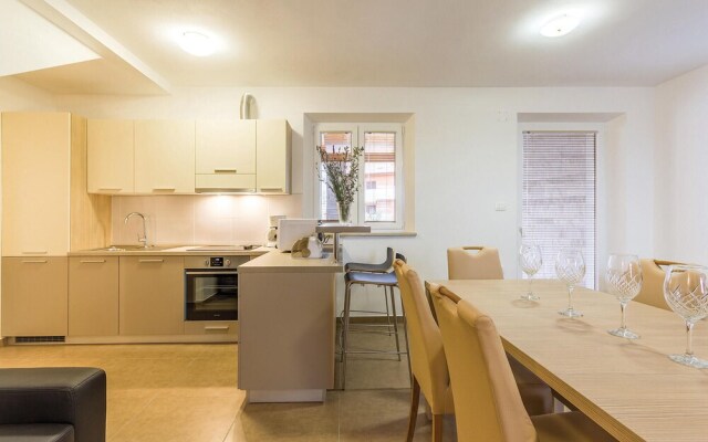 Amazing Home in Bratulici With Wifi and 2 Bedrooms