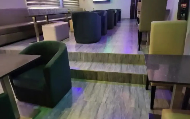 Class Suites Hotel and Apartment