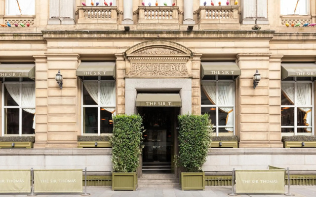 Sir Thomas Hotel
