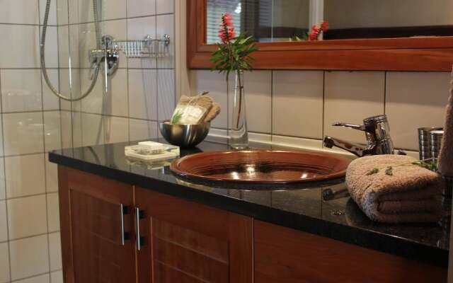 Paradise Cove Country House