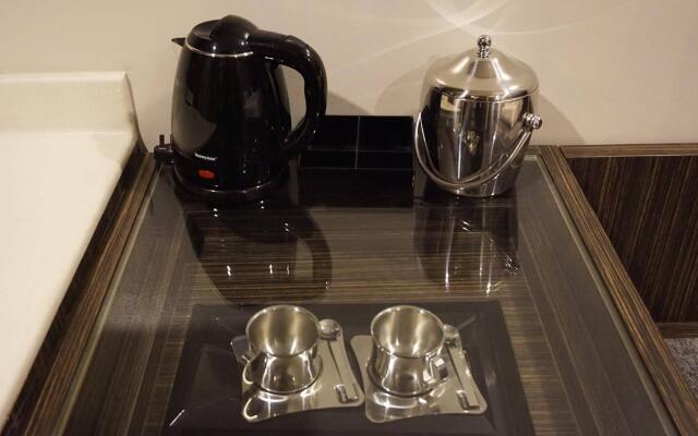 West Avenue Suites