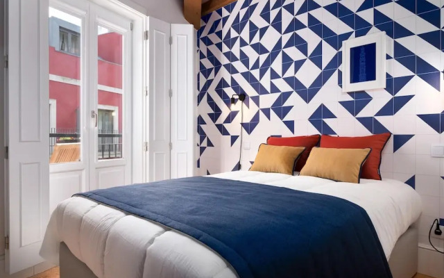 Downtown Prime With Terrace by Vacationy