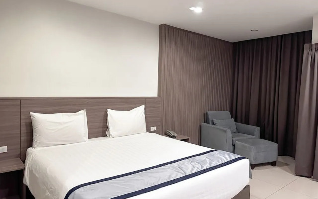Crystal Suites Suvarnabhumi Airport
