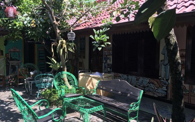 Omah Njonja Bed & Brasserie