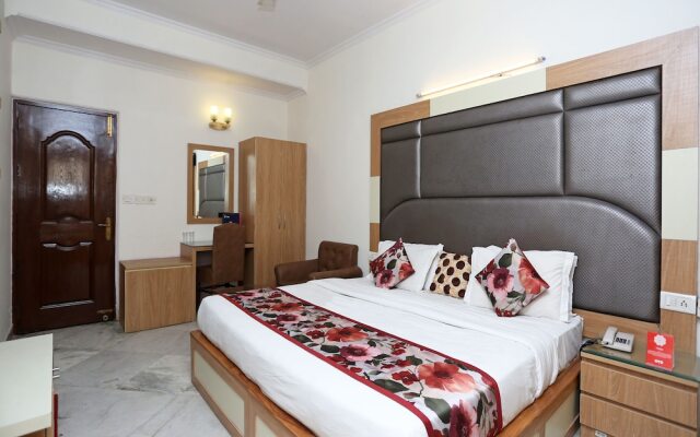 OYO 1879 Hotel Imperial Inn