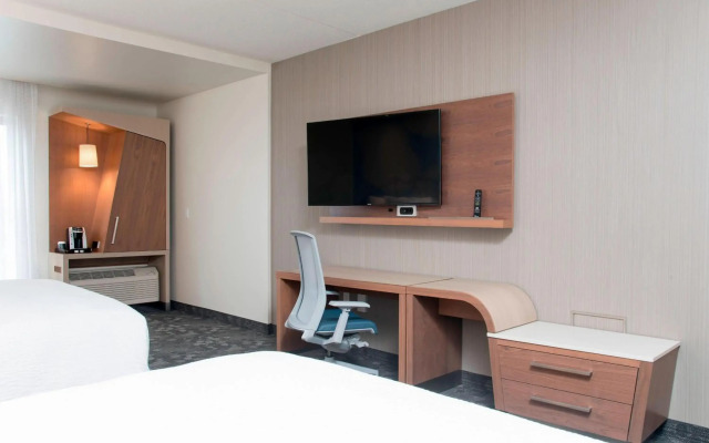 Courtyard by Marriott Holland Downtown