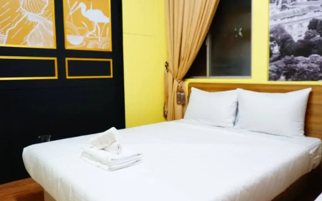 Qingju Hostel