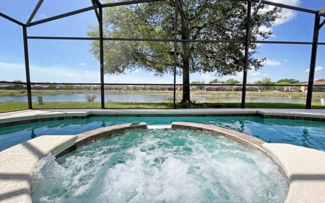 Villa Marcello 4 Bedroom Home by RedAwning