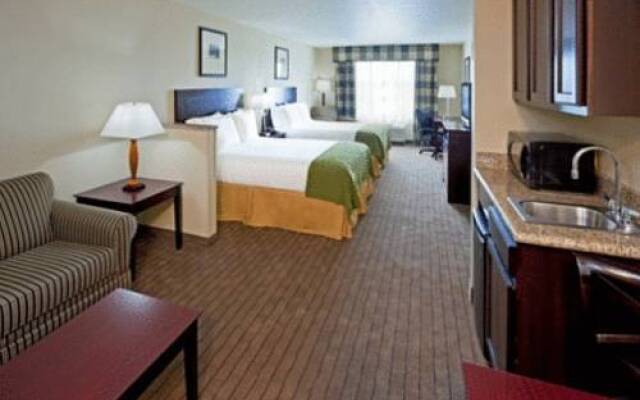 Holiday Inn Exp Syracuse N Airport Area