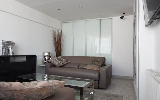 Faubourg Saint-Honoré - Studio - Paris 8