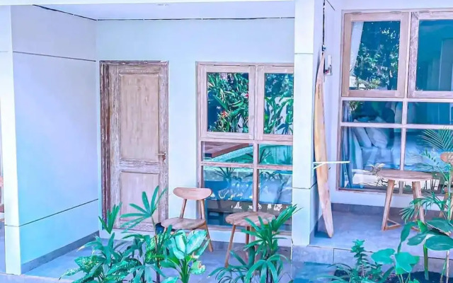 Manuver Surf and Stay Uluwatu Bali