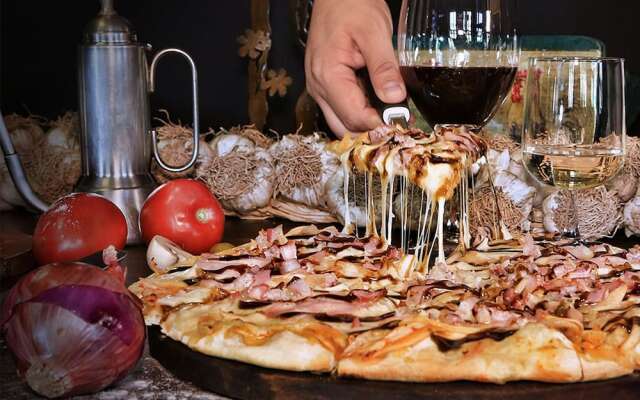 Macondo de Pizza Pazza Hotel RestoBar