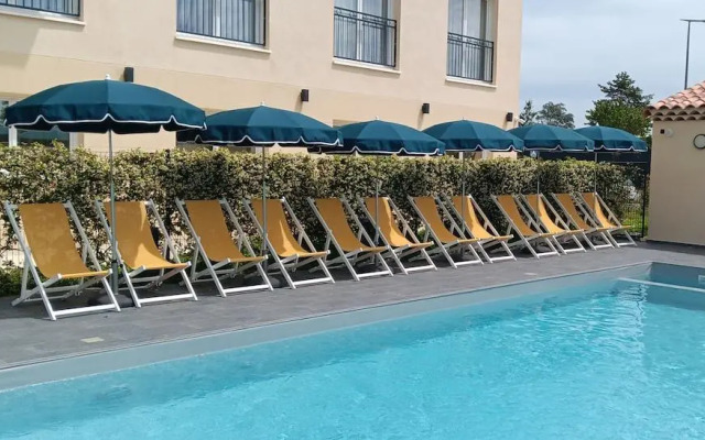 Ibis Styles Miramas - Provence