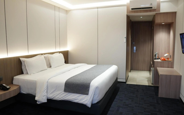 New Hollywood Hotel – Guest Rooms – Pekanbaru