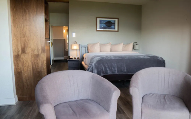 Galiano Oceanfront Inn & Spa