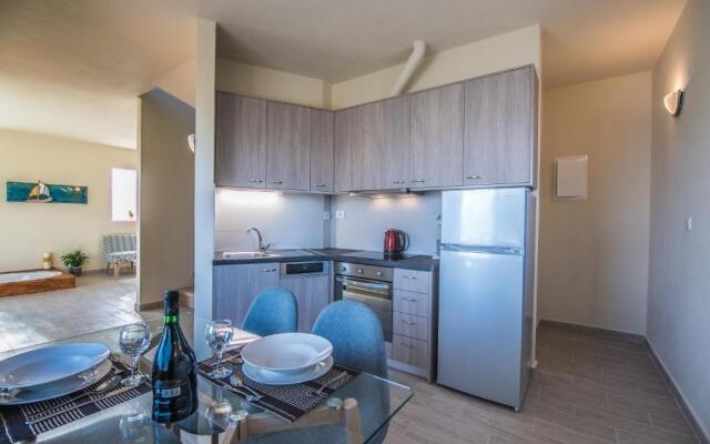 Istros Villas, infinite blue, By ThinkVilla