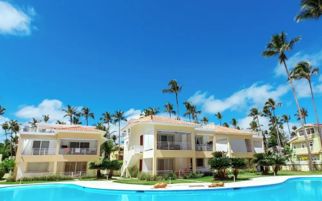 LOS CORALES VILLAS and SUITES