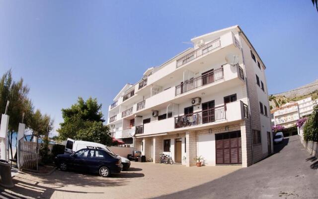 Apartments Petričević