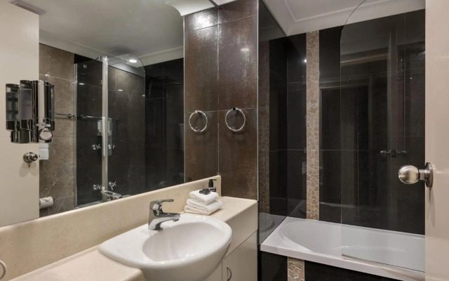 Lantern 1 Bedroom Balcony with mountain View